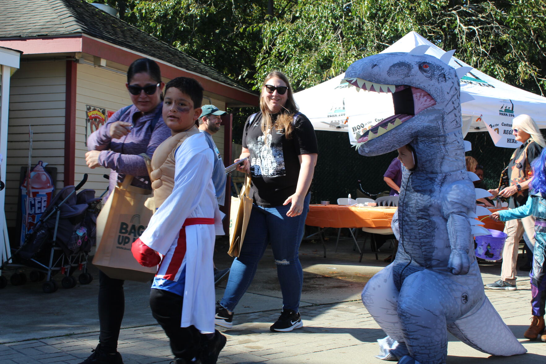 Boo at the Zoo_6569.JPG